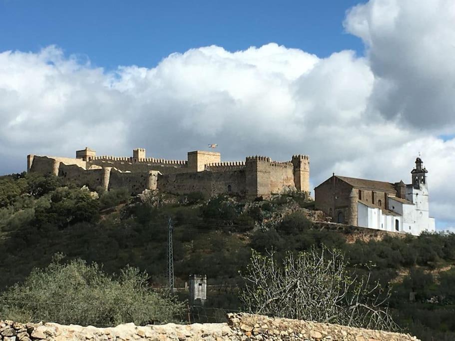 Agradable Casa Rural Con Suelos De Madera Villa Santa Olalla del Cala Eksteriør bilde